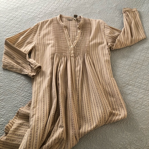 L.L. Bean Other - Vintage LL Bean Dobby pintuck nightgown. Size large.
